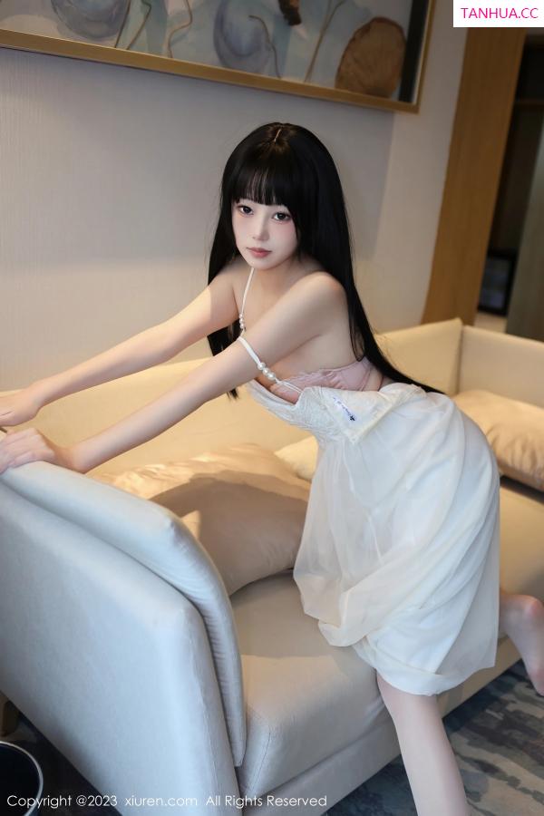   [XiuRen]高清写真图 2023.05.31 No.6828 早川京子 清纯美腿第20张图片